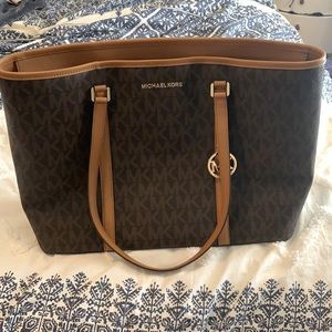 Michael Kors Tote!